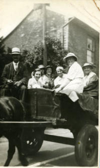 Sunday School outing in Queen Street.  1948